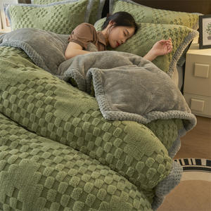 Manta de franela cálida de una sola pieza Tarfel de leche espesada de invierno, manta multifuncional de lana de cordero - Product Image 2