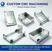 Châssis d'analyseur médical personnalisé en aluminium 6063 poli miroir, estampé et soudé, avec baie de module amovible pour unités de thermocycleur PCR