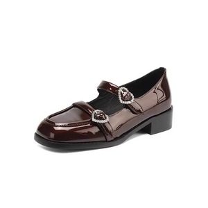 รองเท้าส้นเตี้ยหัวเหลี่ยมประดับเพชร สไตล์วินเทจ รุ่นใหม่รับฤดูใบไม้ผลิ ไซส์ใหญ่ ส้นหนา สำหรับผู้หญิง - Product Image 1