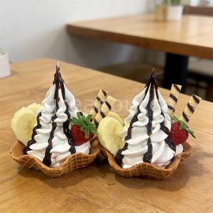 Tazón de Plástico Hecho a Mano para Helado, Postre, Modelo Realista de Helado Suave con Chispas de Chocolate, Palitos de Oblea de Plátano y Fresa - Product Image 6