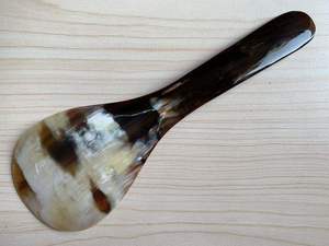 Cuchara de Cocina Hecha a Mano con Cuerno de Búfalo, Decoración Rústica para el Hogar, Disponible a Precio de Descuento - Product Image 5