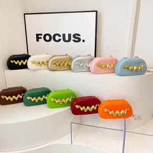 Nuevo Diseño de Bolso de Mano con Cadena en Forma de Ola para Mujer, Bolsos de Noche para Compras - Product Image 1