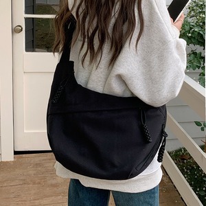 Bolso de hombro de nailon para mujer, color blanco roto, resistente al agua, con cierre de cremallera, uso diario, primavera 2024 - Product Image 2