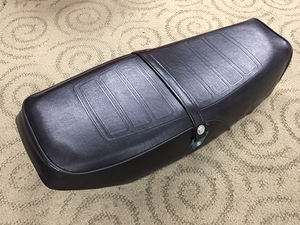 Asiento de Motocicleta de Cuero PU Suave para AX100, Piezas Originales de Fábrica OEM, Asiento para Motocicleta Suzuki de 100cc - Product Image 2