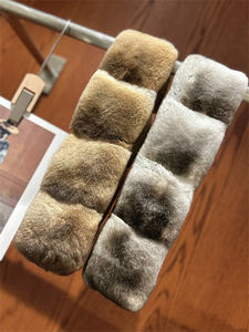 Gola de Pele de Coelho Rex Cor Chinchila, Acessório para Casaco Feminino, Gola de Pele de Coelho Rex, Capuz e Punhos de Pele Macios e Quentes - Product Image 2