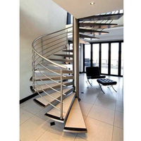 Escalier en colimaçon intérieur gain de place, design moderne et personnalisé pour appartements
