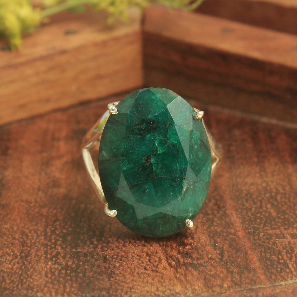 สีเขียว