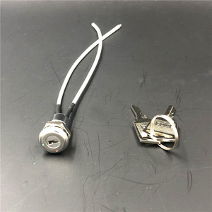 Interruptor de Llave K105 135, Interruptor Giratorio de 12 mm con Doble Extracción y Cable Extendido de 2 Puntas, Versión con Cable de 15 cm de Longitud - Product Image 1
