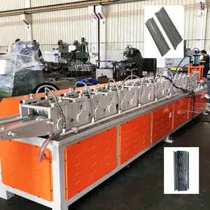 Machine de fabrication de lamelles de bande d'acier métallique automatique Machine de formage de rouleaux de volets roulants