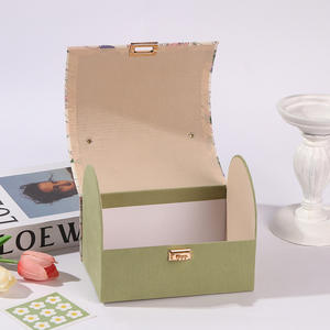 2025 baru desain kecil segar beludru Perancis tulip perasaan kelas tinggi pengiring pengantin kotak hadiah pengiring pengantin - Product Image 6