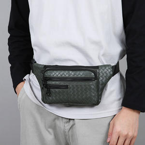 SAS50015 Riñonera para hombre, color verde militar, pequeña, de cuero PU, para la cintura o el pecho, para uso diario, color sólido, diseño minimalista - Product Image 1