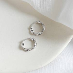 <span class=keywords><strong>Orecchini</strong></span> a Cerchio Minimalisti in Metallo Placcato Oro <span class=keywords><strong>Argento</strong></span> Sterling 925 con Clip, Stile Instagram - Product Image 3