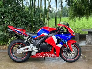 Honda CBR600RR F5 Repsol HRC MotoGP Livery 600cc <span class=keywords><strong>Moto</strong></span> Sportiva a Quattro Cilindri in Linea, Parti Modificate per Corse - Product Image 1