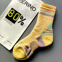 Nouvelles chaussettes pour femmes en laine mérinos tricotée rayée, épaisses et chaudes, mi-mollet, pour l'alpinisme, le ski, la randonnée en plein air