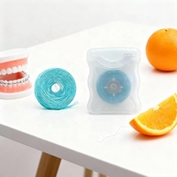 Fil dentaire tissé extensible infusé à l'huile de coco pour un nettoyage en profondeur des dents