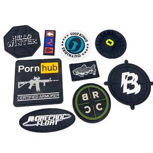 <span class=keywords><strong>Patch</strong></span> logo personnalisé OEM en PVC 3D et caoutchouc silicone <span class=keywords><strong>pour</strong></span> doudounes, coupe-vent et vêtements d'extérieur - Product Image 6