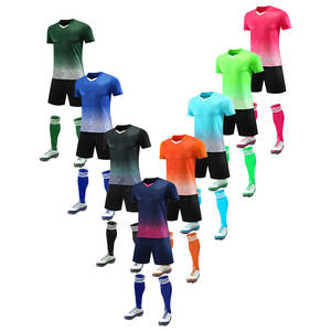 成人儿童定制批发新款足球服套装，足球队制服刺绣标志 - Product Image 1