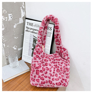 ファッションINSヴィンテージフラワーホーボーファジー黒人女性ぬいぐるみホワイトファーリー財布かわいいぬいぐるみカジュアルスウィートファー脇の下ショルダーハンドバッグ - Product Image 5