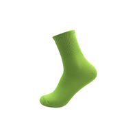Excellente qualité solide couleur verte fluorescente style sportif équipage tricoté Polyester/coton Shorts chaussettes pour femmes hiver