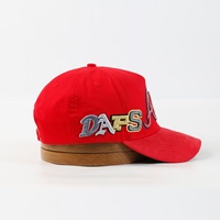 Gorra de Béisbol Baida Roja de Poliéster/Algodón con Bordado 3D de Diamantes de Imitación, Diseño Moderno, Unisex, Cierre de Hebilla de Una Sola Pieza