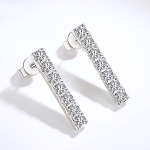 Серьги-кольца из серебра 925 пробы с муассанитом - Product Image 2