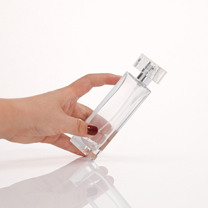 Alta Qualidade Triangular Prism 30ml 45ml Triângulo Vidro Perfume Garrafas Lid & Pump Pulverizador Atacado - Product Image 5