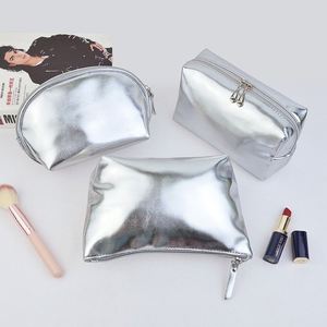 Ensemble de trois pièces haut de gamme en cuir PU souple argenté avec fermeture éclair, sac de voyage cosmétique portable et imperméable - Product Image 1