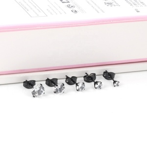 Boucles d'oreilles en acier inoxydable plaqué or 18 carats avec zircon cubique, style simple et élégant, pour femmes - Product Image 6