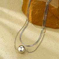 Chaîne multicouche Femme Collier Pendentif Boule Argent Accessoires Femme Acier Inoxydable Non Terni Bijoux Vente en Gros