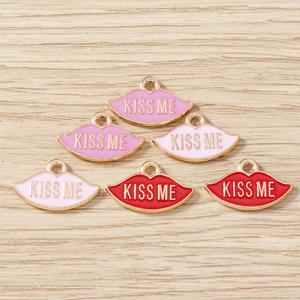 WENY Paquete de 10 Colgantes Personalizados Nuevos para Pulsera, Colgante con Diseño de Labios <span class=keywords><strong>KISSME</strong></span> - Product Image 4