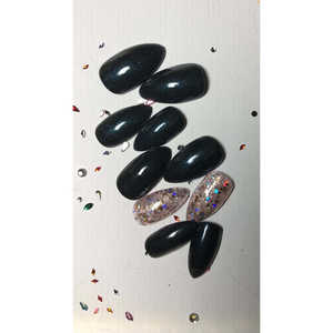 Uñas Decoradas con Brillo Verde Escape con Acabado en Gel y Pestañas Adhesivas - Kit Completo de Manicura - Product Image 1