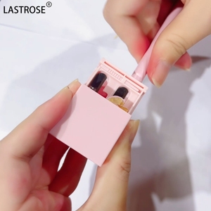 <span class=keywords><strong>Taille</strong></span>-<span class=keywords><strong>crayon</strong></span> manuel en plastique de <span class=keywords><strong>maquillage</strong></span> mignon petit mini <span class=keywords><strong>crayon</strong></span> à lèvres de sourcil <span class=keywords><strong>taille</strong></span>-<span class=keywords><strong>crayon</strong></span> cosmétique à Double trou - Product Image 4