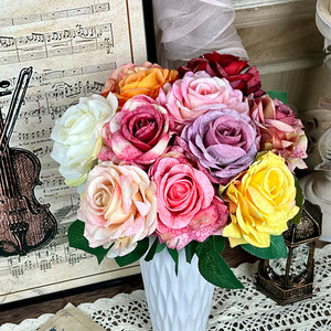 Rose artificielle en soie vénitienne unique pour décoration de mariage, arrangement d'allée, ornement d'intérieur - Product Image 1