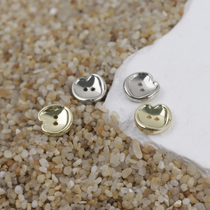 Venta al por mayor de botones personalizados en forma de manzana impreso <span class=keywords><strong>ropa</strong></span> ojal Holler <span class=keywords><strong>Hart</strong></span> diseño - Product Image 3