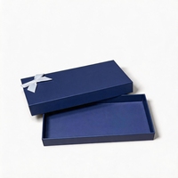 Boîte d'emballage de bijoux personnalisée avec couvercle et base, boîte à collier au design simple et pratique pour les boutiques de détail et la vente en gros