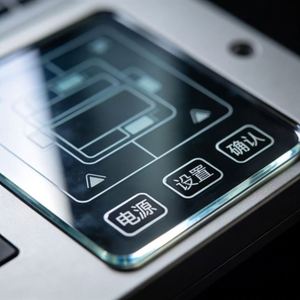 Panneau acrylique durable avec impression sérigraphique, panneau fonctionnel fiable pour les systèmes de contrôle électronique et la signalétique industrielle - Product Image 2