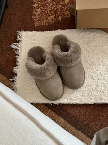 Le nouveau modèle de bottes d'hiver pour femmes est très populaire. Il est chaud et antidérapant, et convient à une utilisation en extérieur. - Product Image 2