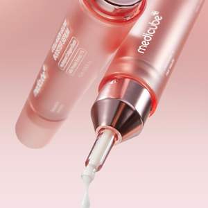 Sérum booster d'éclat au collagène MEDICUBE 15 ml, sérum de soin coréen avec blanchiment à base de plantes et acide hyaluronique pour l'éclat et la radiance du visage - Product Image 4