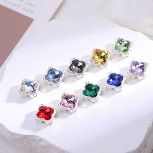 Dijes de Trébol de Cuatro Hojas con Cristales Brillantes para la Creación de Joyas, Colgantes de Trébol de la Suerte, Plateados, Libres de <span class=keywords><strong>Plomo</strong></span> y Níquel - Product Image 3