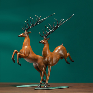 Adorno de Cobre y Latón con Forma de Ciervo, Decoración para Mesa, Objeto Decorativo Irregular con Forma de Animal para Todas las Estaciones - Product Image 1