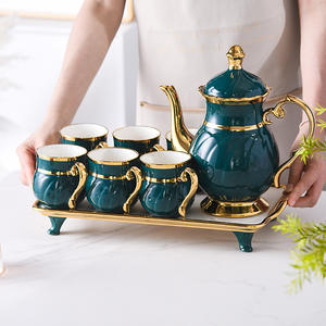 Ensemble de café et de thé en porcelaine de luxe au design européen avec bordure dorée, théière et plateau, respectueux de l'environnement - Product Image 2