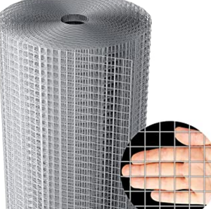 Grillage soudé à haute résistance revêtu de PVC avec des trous carrés pour clôtures extérieures pour animaux, treillis, portails et protections d'arbres - Product Image 1