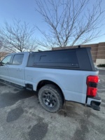 XINYI TOPPER Pickup 4x4 Truck Canopy, toit rigide en acier ou en alliage d'aluminium pour Dodge RAM 2500 2024 F350