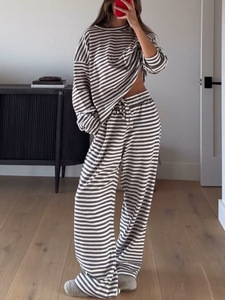 Conjunto de Pantalones de Punto a Rayas de 2 Piezas para Mujer, Marca Privada, Casual, Manga Larga, Corte Holgado, Transpirable, Poliéster, Ropa de Estar por Casa para Otoño - Product Image 1