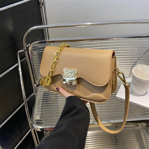 Nouveau sac à main en cuir PU pour femmes Sac à bandoulière unique carré ondulé pour femmes - Product Image 1