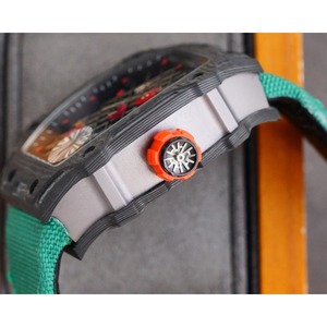 Reloj Formal Hecho a Medida con Caja de Fibra de Carbono, Forma Tonneau, Correa de 24 mm, Reserva de Energía, de Alta Gama, Unisex, Mecánico de Zafiro - Product Image 4