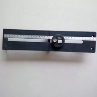 Perforateur de rideaux à conception ergonomique pour une installation rapide et facile des tringles à rideaux, sans effort et mains libres