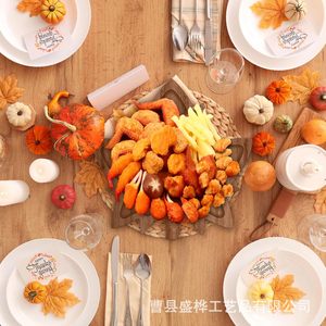 Plateau de service en bois en forme de feuille d'érable pour la présentation de fruits, de collations et de plats cuisinés pour Thanksgiving - Product Image 2