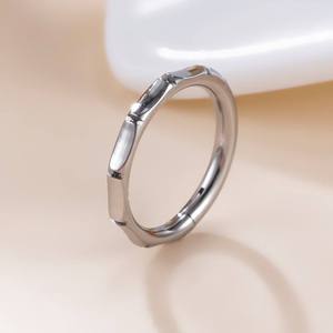 Pendientes de Titanio G23 con Circonita Cúbica Transparente, Anillo Segmentado para Perforaciones de Septum, Nariz, Rook, Hélix, Joyería - Product Image 6