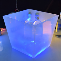 Seau à glace en plastique à double paroi de 10 L avec LED à 7 couleurs changeantes, idéal pour les boissons de fête